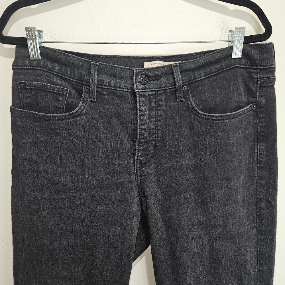 Levi's 314 Shaping Straight Leg Faded Black Denim Jeans Women's Size 31 - Picture 3 of 12